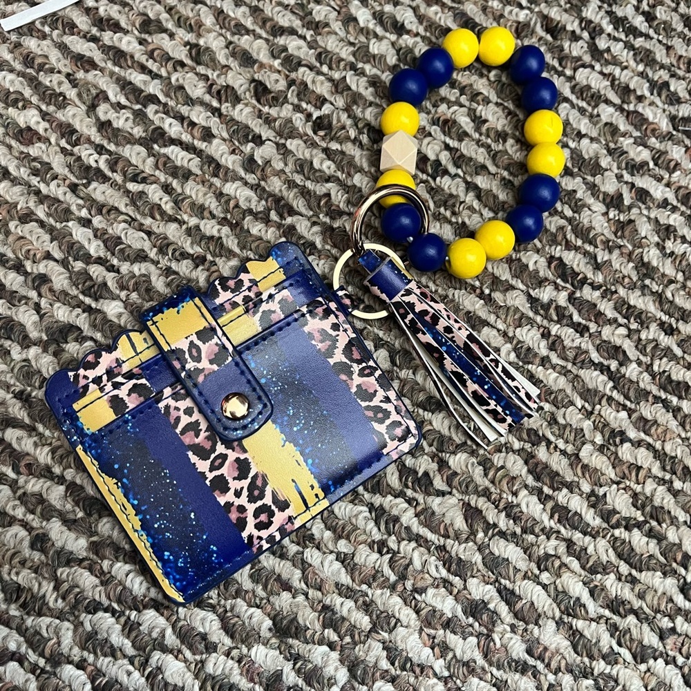 Brand new Keychain Beaded Wrist wallet Blue, Yellow, Animal Print